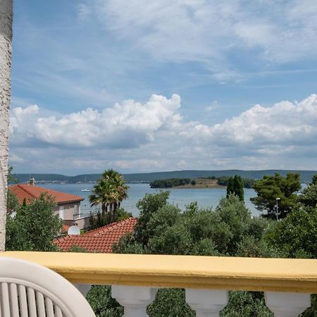 Apartments And Rooms By The Sea Mrljane, Pasman - 327 Neviđane Kültér fotó